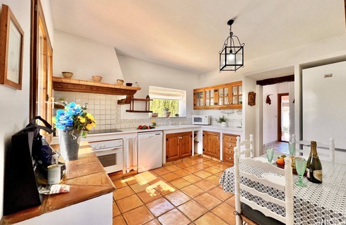 Fustera Villa | MARIPOSA - Cosy country house with pool and mountain views