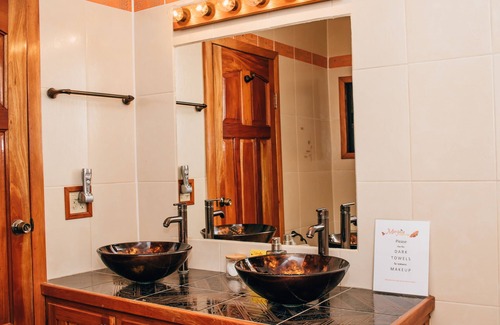 San Antonio Cabin | Mariposa Jungle Lodge