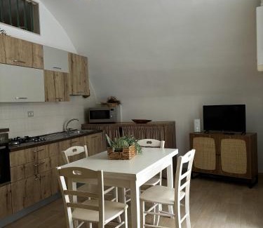Manfredonia House | Mariposa Suite
