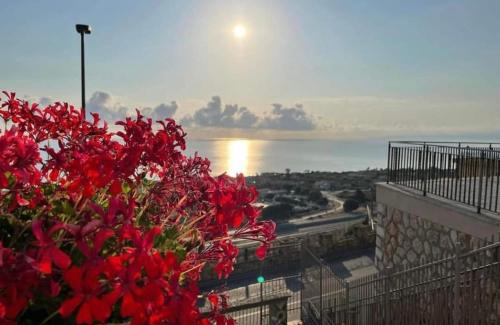 Altavilla Milicia Apartment | Marisol Apartment