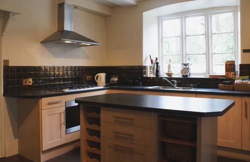 Clearbrook Cottage | MARISTOW BARTON, pet friendly, luxury holiday cottage in Milton Combe