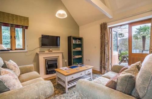 Clearbrook Apartment | Maristow Cottages, overlook Tamar Valley Dartmoor