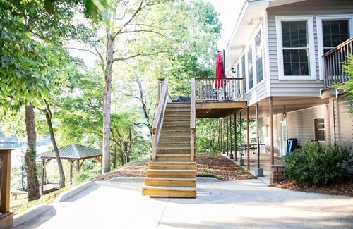 Northport House | Maritime Retreat on Lake Tuscaloosa