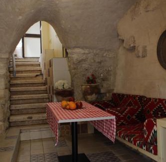 Old City Apartment | Mark House