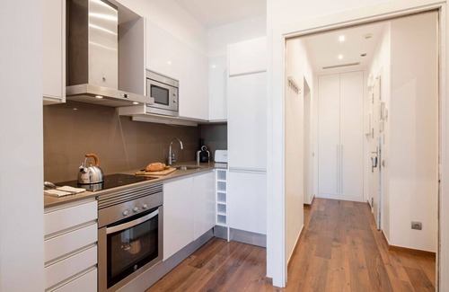 Sant Antoni Apartment | Market Building! Perfect for business travelers and big groups!