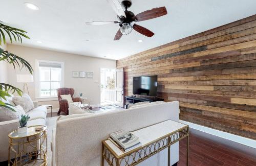 Galveston House | Market Gem