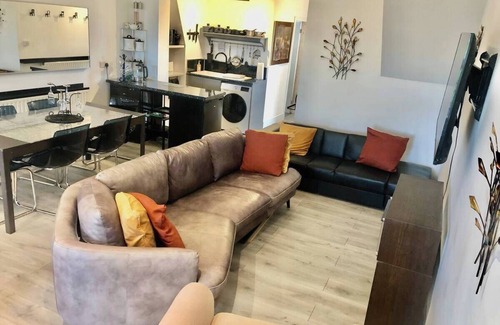 Long Eaton Apartment | Market Place Retreat in Nottingham