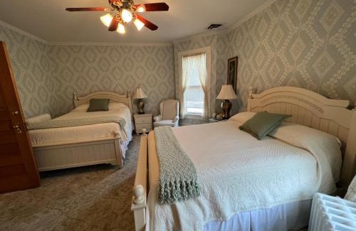 Nappanee Bed & Breakfast | Market St Manor Bed and Breakfast