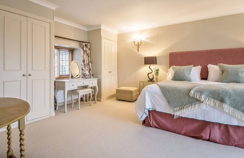 Woodstock Bed & Breakfast | Marlborough Arms Hotel
