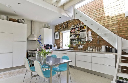 Junction Apartment | Marlborough Yard, by Veeve