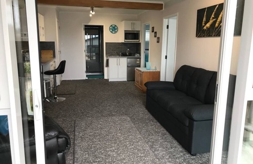 Stanmore Bay Apartment | Marlee Apartment
