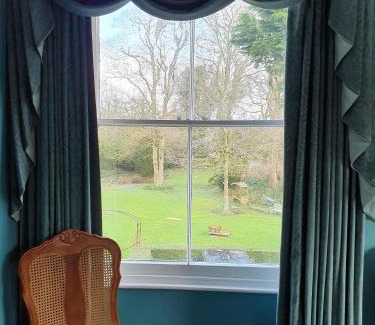 Winfrith Newburgh Bed & Breakfast | Marley House Bed and Breakfast