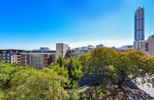 Sandown Apartment | Marley on Alice Apartments Full Power Backup