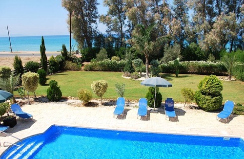 Ayia Marina Chrysochous Villa | Marlin Beach Front Luxury Villa - 4 Bedrooms