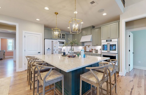 Cedar Neck House | Marlin Chase home with resort amenities, patio, grill, balcony