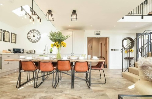 North Sunderland Cottage | MARMALADE COTTAGE, pet friendly, with open fire in Seahouses