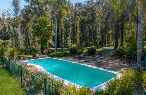 Kangaroo Valley House | MarMel - Four bedroom home with pool and fire pit