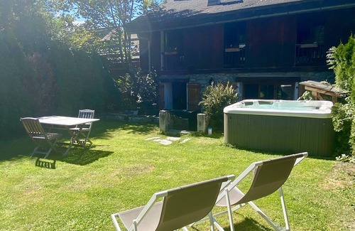 Argentiere Ski Chalet | Marmotte Mountain Manor - Historical Chalet from 1668