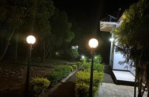 Moshi House | Maro Homestay Sango