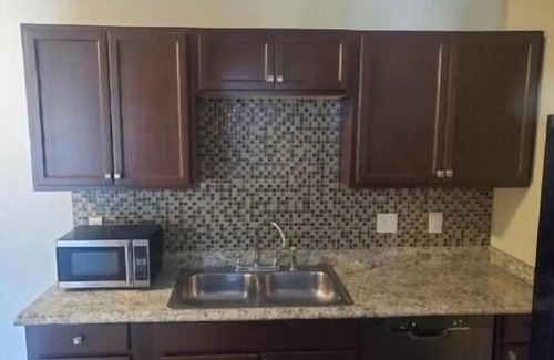 Greensboro Apartment | Maro's World - Hornaday