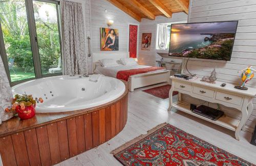 Kahal Cabin | Marom Romance
