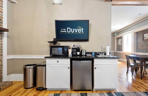 Harleston Village Apartment | Marquee (Suite B) Prime Spot