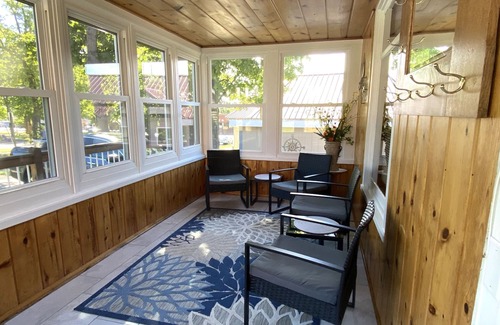 Marquette House | Marquette. Walk to Lake Superior! Close to events & bike paths! Free Wifi & AC