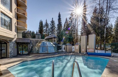 Upper Village Condo | Marquise #309 · The Moderne / Stylish 1BR Slopeside Condo
