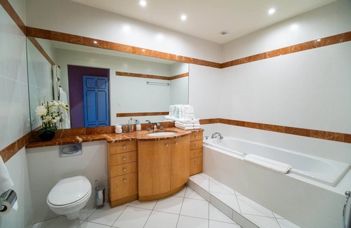 Filliere House | Marquise de Sales room