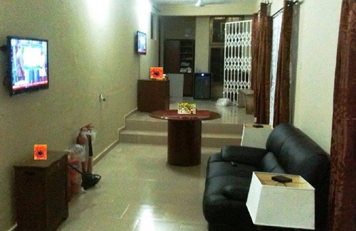 Cape Coast Hotel | Marrets International Hotel