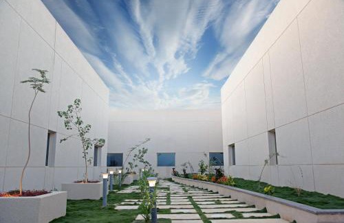 Medina Hotel | Marriott Executive Apartments Madinah