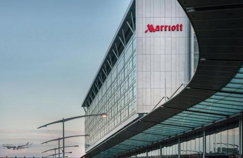 Dorval Hotel | Marriott Montreal Airport In-Terminal Hotel