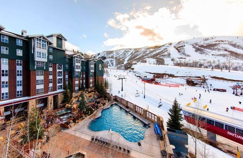 North Park City Apartment | Marriott Mountainside Ski in-ski out studio sleeps 4