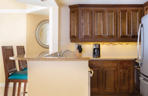 Palm Beach Hotel | Marriott's Aruba Surf Club - 2 Bedroom - PREMIER HOST - OVER 150 TOTAL REVIEWS.