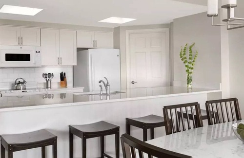 Harbour Town Resort | Marriott's Heritage Club, Full Kitchen, Access to Resort Amenities