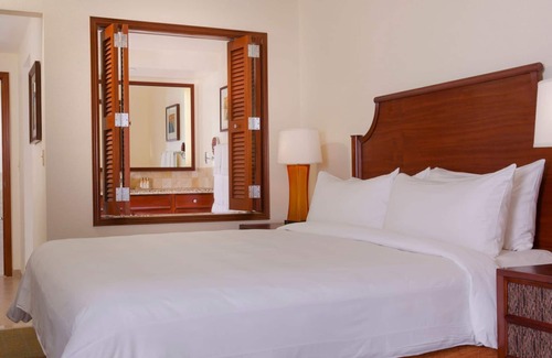Ko Olina Resort | Marriott's Ko' Olina Beach Club (mountainview). Inquire first before booking.