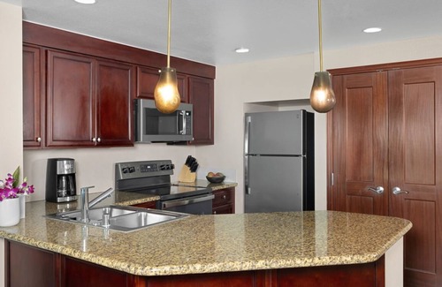 Kapolei Condo | Marriott's Ko Olina Beach Club | One-Bedroom Villa