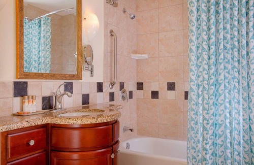 Ko Olina Resort | Marriott's Ko Olina Beach Club, full access to resort amenities, kitchenette