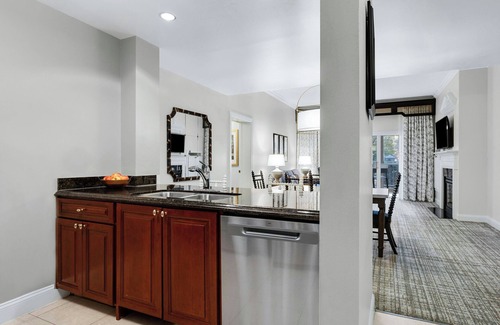 Williamsburg Hotel | Marriott's Manor Club at Ford's Colony