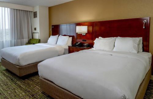 Creve Coeur Hotel | Marriott St. Louis West