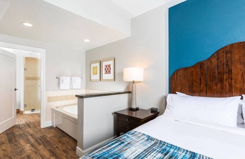 South Lake Tahoe Resort | Marriott Timber Lodge, Full Kitchen, Access to Resort Amenities