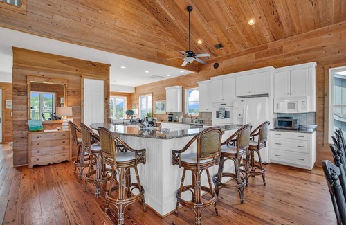 Pawleys Island House | Marsh Madness 5 Bdrm Low Country Lifestyle