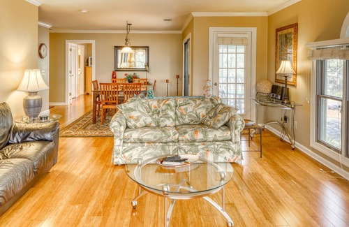 Seabrook Island Condo | Marsh view villa with screened porch, free WiFi, and access to community pool!