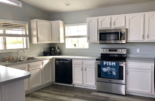 St. Augustine House | Marsh Views Surround, Water Activities Abound at Cozy Home 10 mins from St. Aug