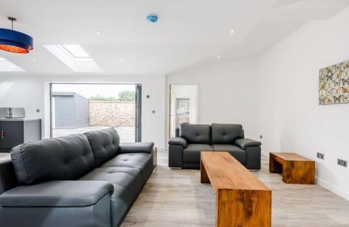Brandon House | Marshall Cottage