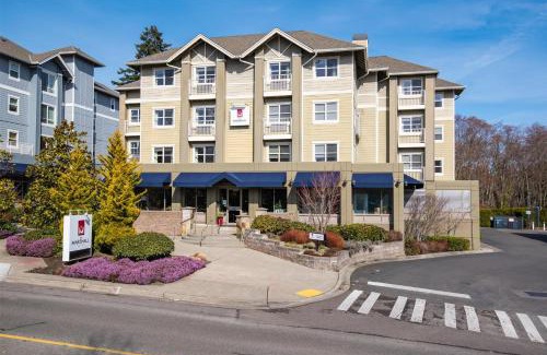 Bainbridge Island Hotel | Marshall Suites Bainbridge Island, SureStay Collection by BW