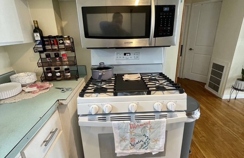 Ocean Bluff-Brant Rock Cottage | Marshfield 2-bedroom cottage walking distance to Sunrise beach