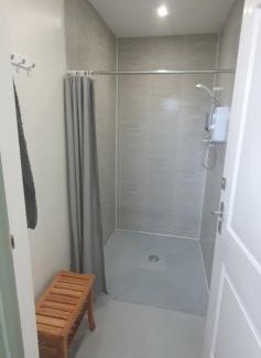 New Holland Other | Marshland Alpacas Glamping Lodge