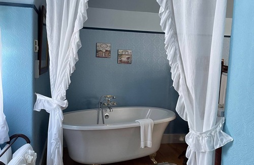 Sackville Hotel | Marshlands Inn