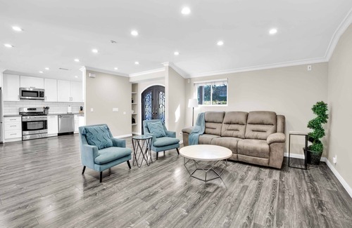 Tarzana House | Martha by AvantStay | Brand New LA Valley Home